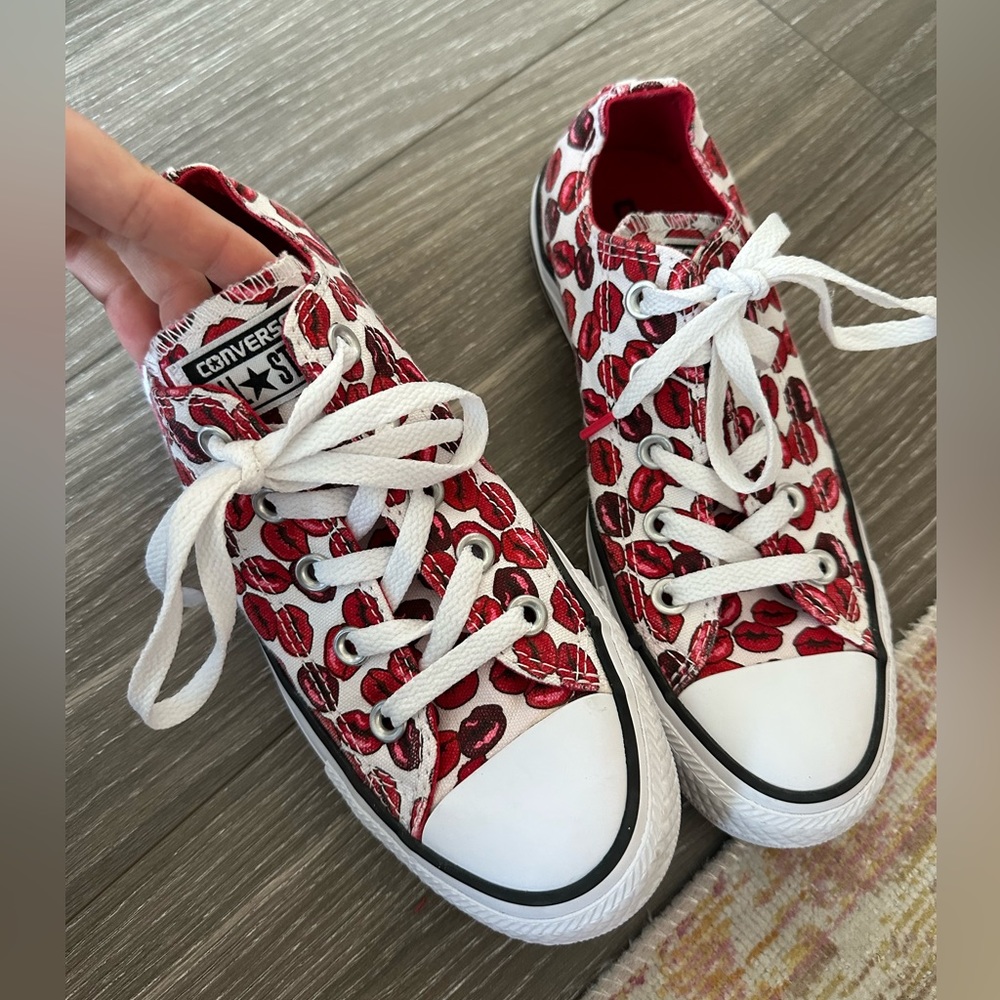 RARE Converse All Stars with lips print. Size 6 - Picture 10 of 10